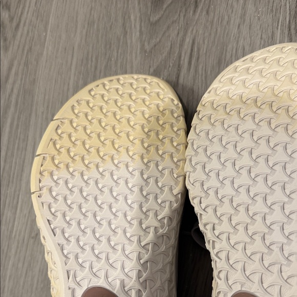 Nike Metcon 4 Women's Athletic training Shoes in Gray and Pink - Picture 10 of 10